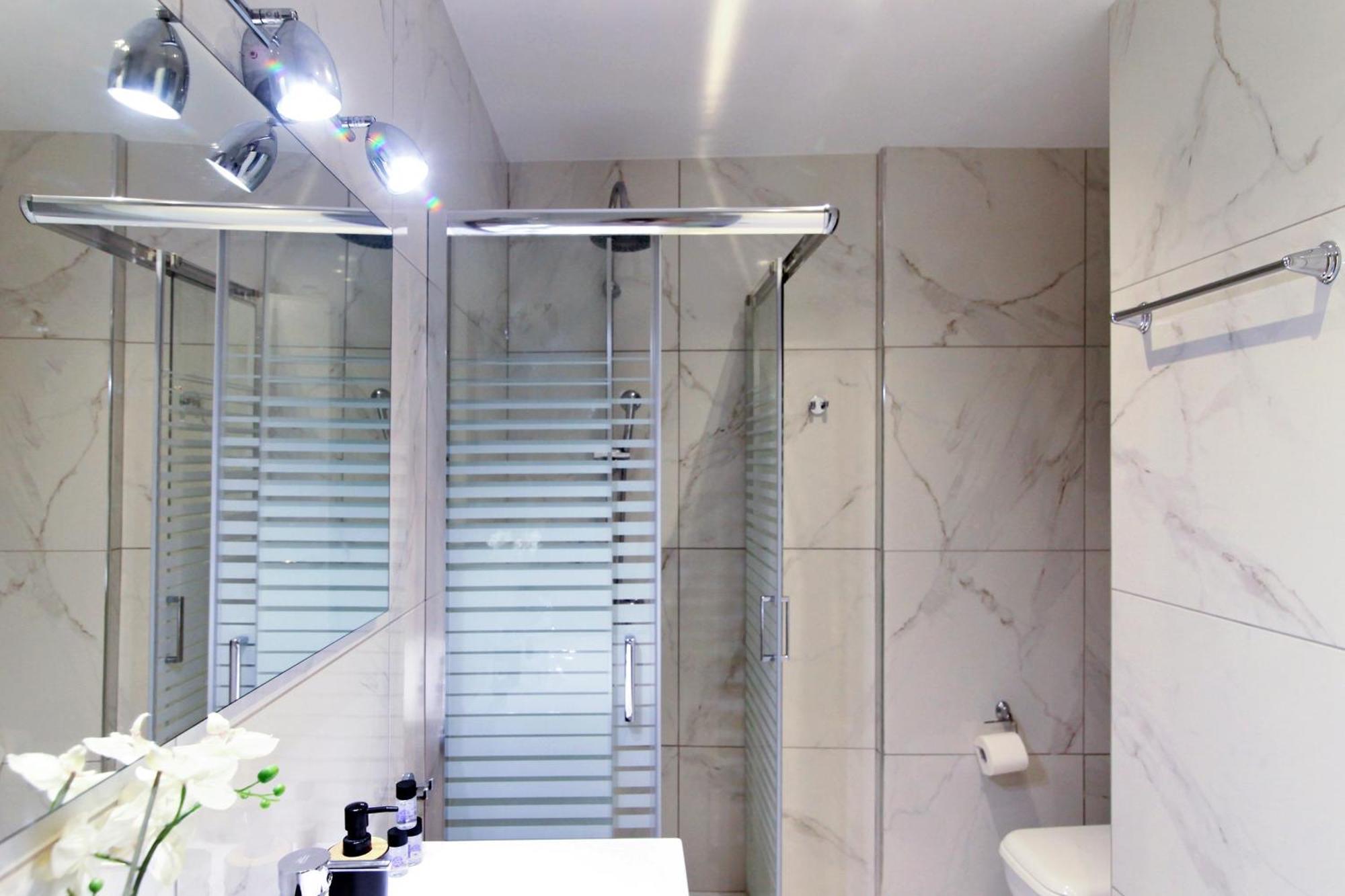 White Apartment/Kolwnaki/100Mbps/Wifi Atenas Exterior foto